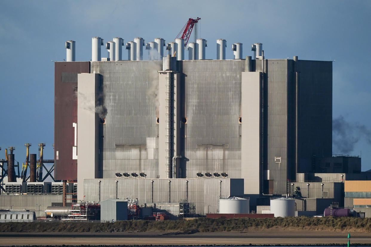 Als Quelle der Kugeln wird das Kraftwerk Hartlepool vermutet, das nach Angaben des Tees Valley Wildlife Trust die Kugeln zur Reinigung bestimmter Rohrleitungsabschnitte verwendet. (Bild: Getty).