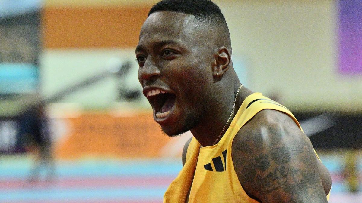 Grant Holloway bricht bei den US-Hallenmeisterschaften seinen eigenen Weltrekord im 60-m-Hürdenlauf