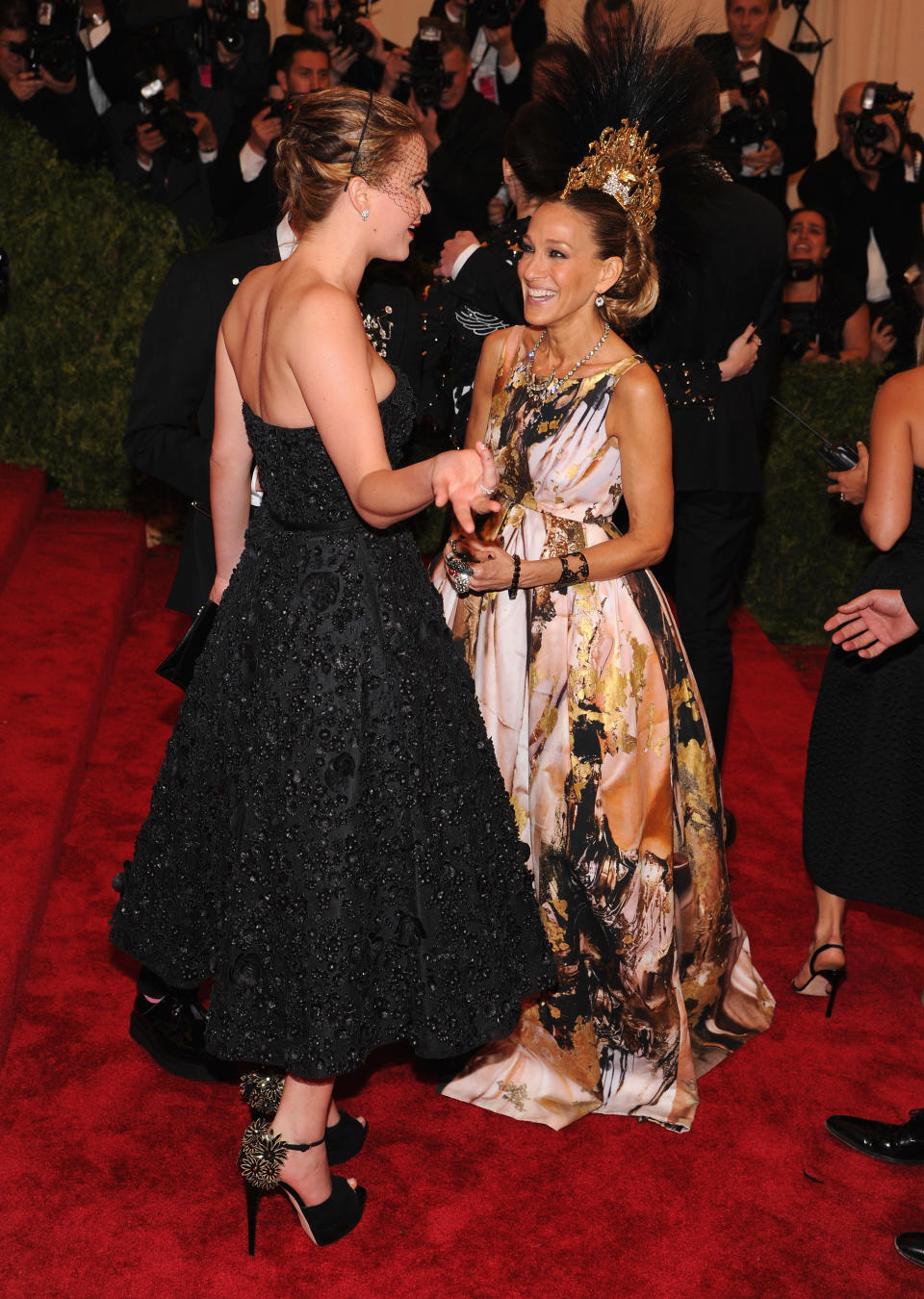 Jennifer Lawrence, met gala, met, heels, black heels, jennifer lawrence red carpet, jennifer lawrence met gala, red carpet