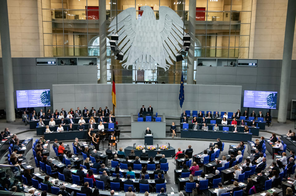 Acht Länder gelten derzeit als “sichere Herkunftsstaaten”. Der Bundestag hat beschlossen, vier weitere hinzuzufügen. (Bild: Bernd von Jutrczenka/dpa)