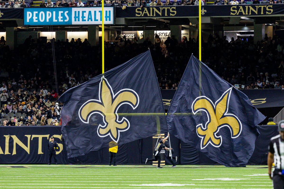 New Orleans Saints on X: #Saints over 200 rushing yards through 3  quarters: Kamara - 14 carries, 85 yds Shaheed - 1 carry, 44 yds, TD Ingram  - 8 carries, 43 yds