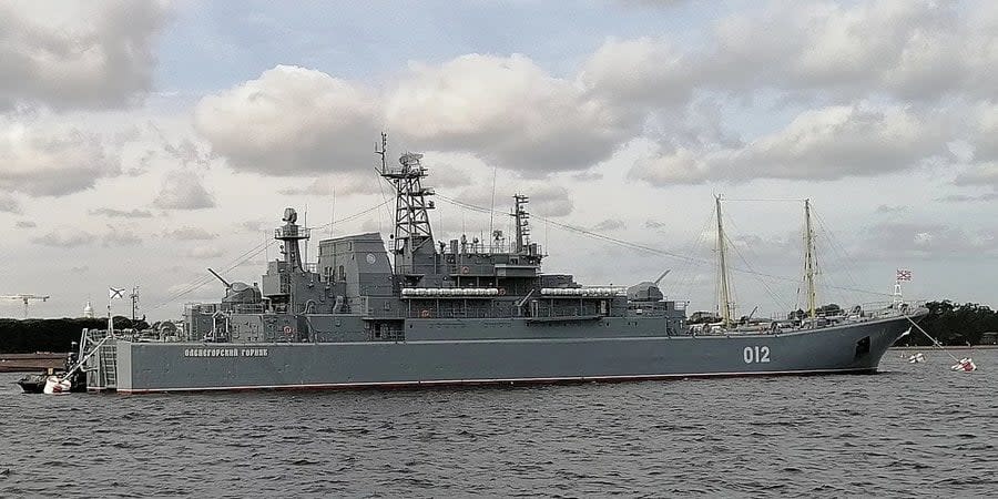 The large amphibious ship of the Russian Federation Olenegorsky Gornyak