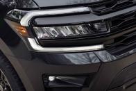 <p>2022 Ford Expedition Stealth Performance Package</p>