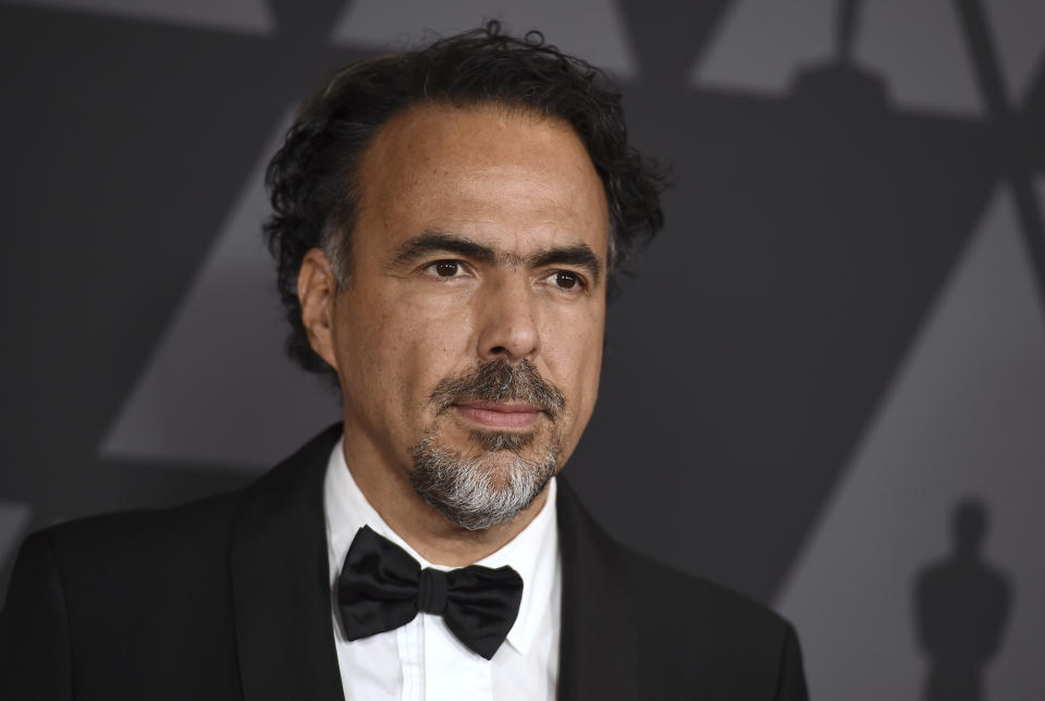 ARCHIVO – Alejandro González Iñárritu llega a la 9ª entrega anual de los Premios de los Gobernadores en Los Angeles el 11 de noviembre de 2017. Iñárritu inauguró el Festival Internacional de Cine de Morelia el 28 de octubre de 2020 con una versión remasterizada de su cinta "Amores Perros". (Foto Jordan Strauss/Invision/AP, archivo)