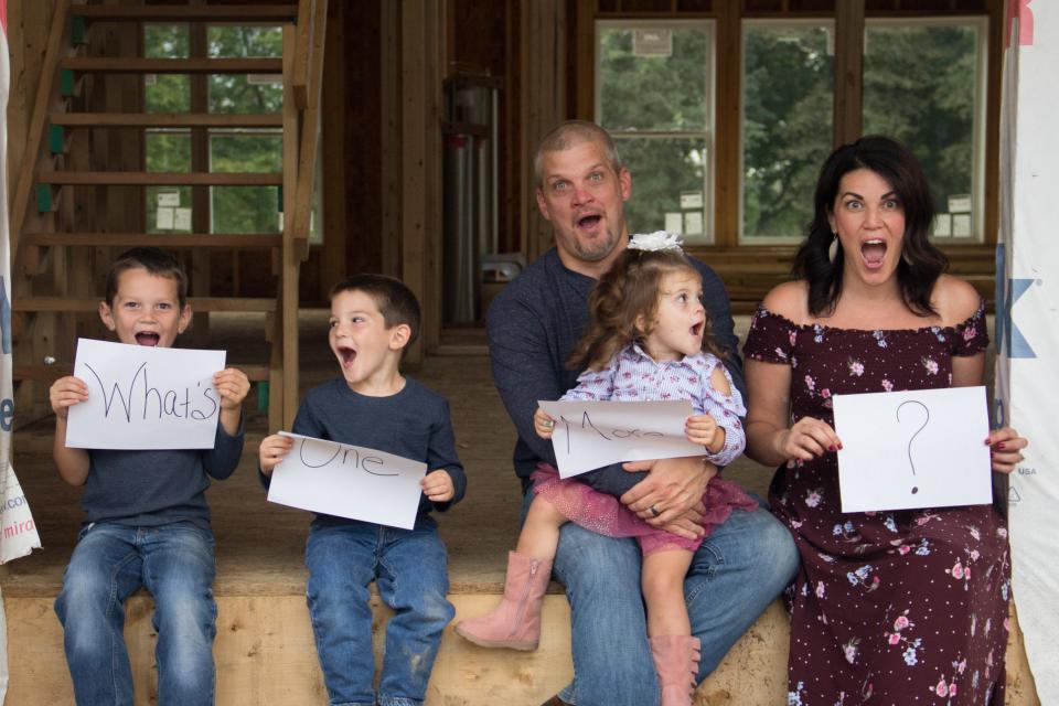 The Detwiler family announcement of David. (Photo courtesy of Mandy Coy Photography).