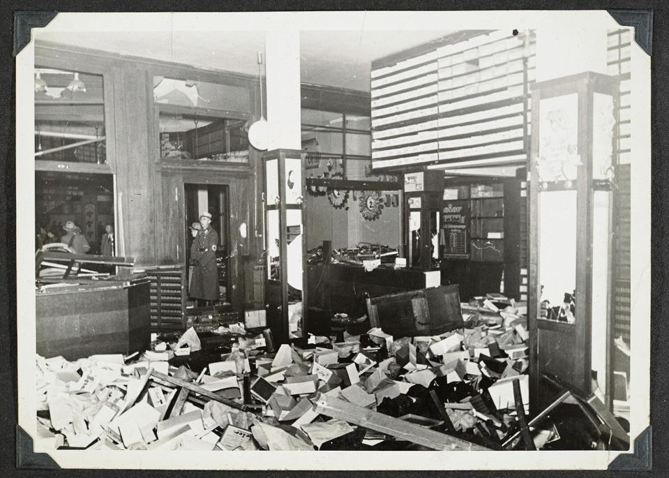 Kristallnacht previously unpublished photos