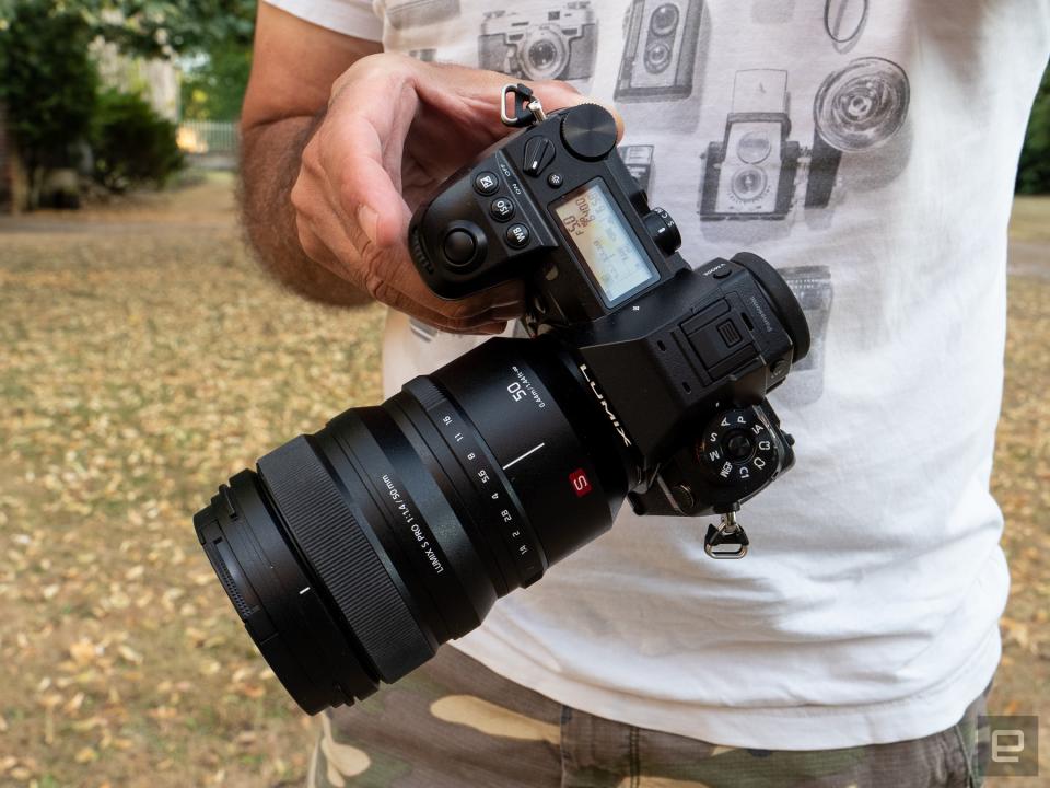 Panasonic S1R full-frame mirrorless camera