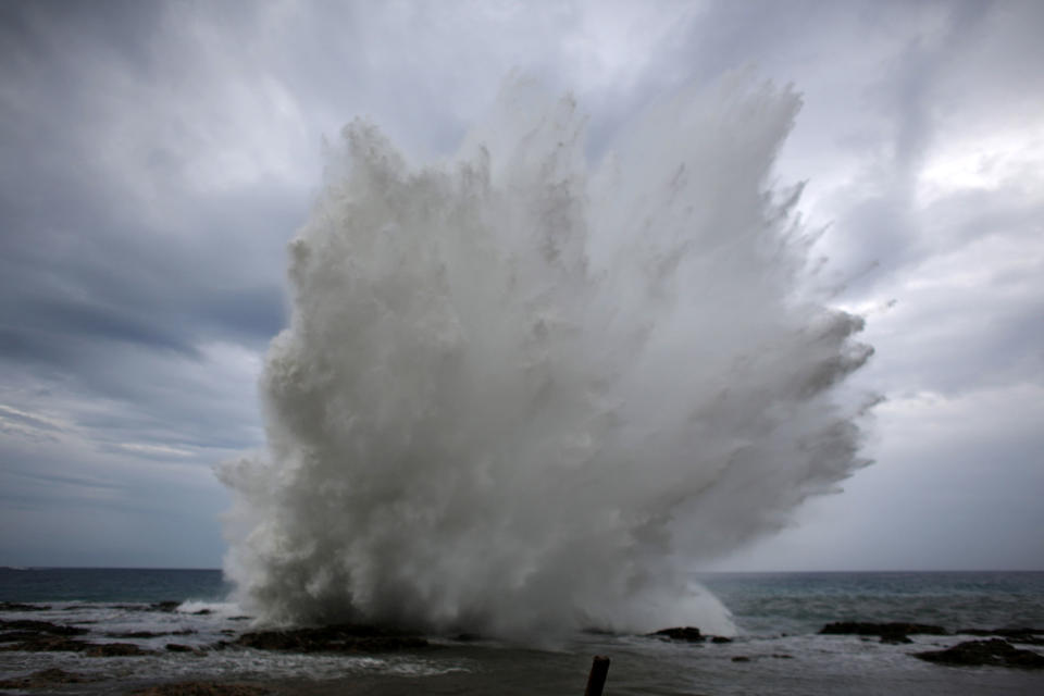 Hurricane Matthew heads for Cuba