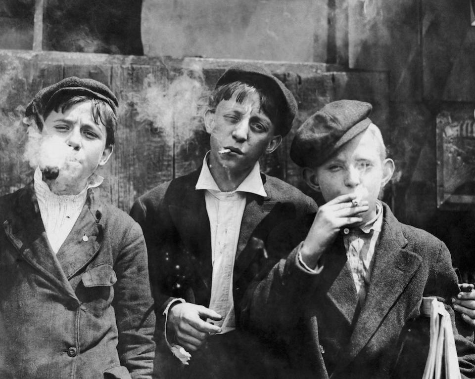 Au fil des décennies, le chapeau des faubourgs a pris du gallon (Photo : Lewis Hine/Getty Images)