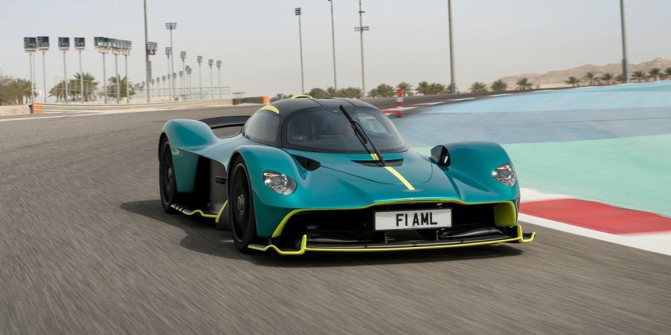 2022 aston martin valkyrie