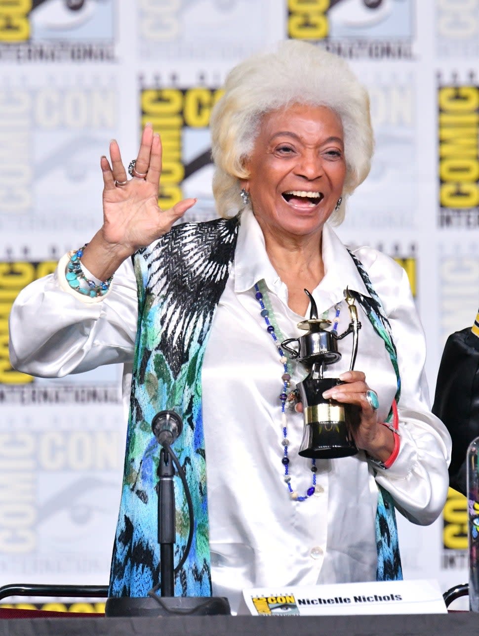 Nichelle Nichols dies at 89