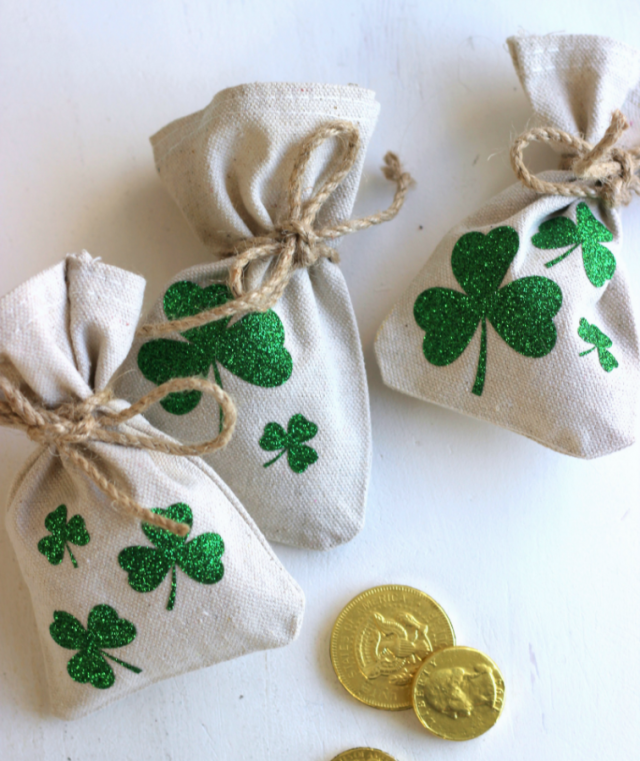 St Patrick's Day Crafts - Leprechaun Trap - Lia Griffith