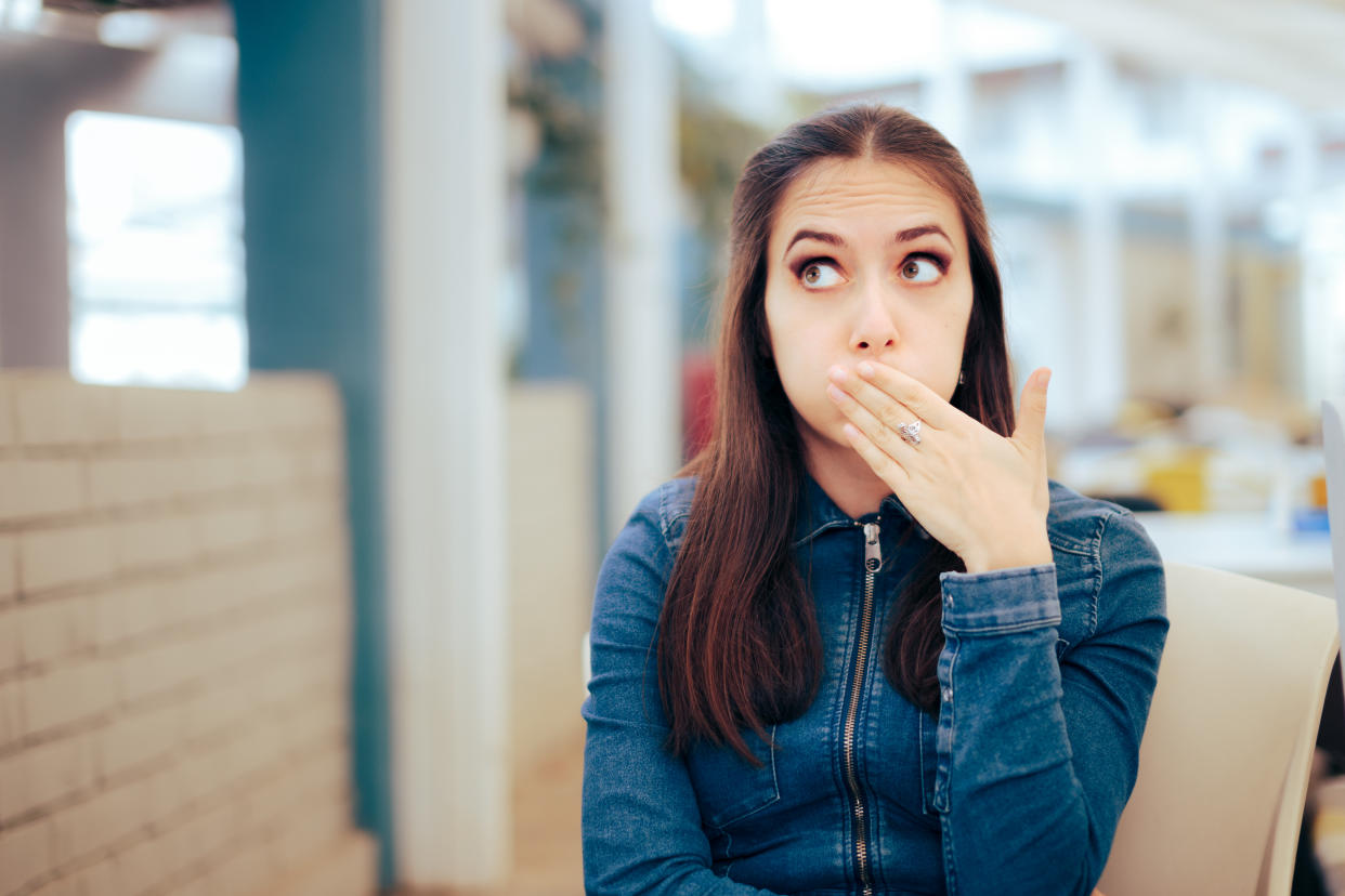 Schluckauf kommt beispielsweise nach zu hastingem Essen oder Trinken. (Symbolbild: Getty Images)