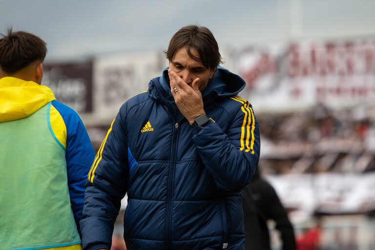 Diego Martínez está en deuda; el entrenador debe mejorar la imagen de sus dirigidos en Boca