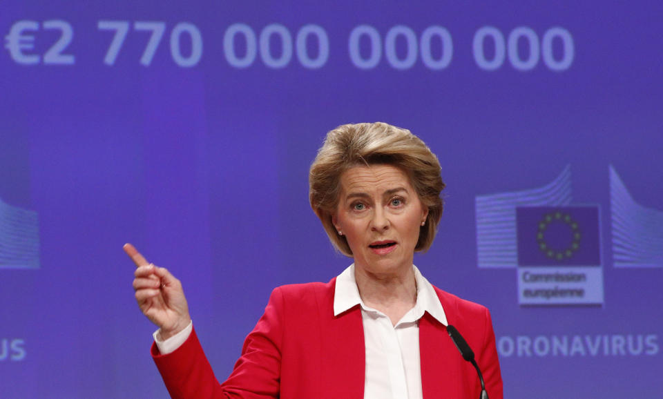 Ursula von der Leyen, Präsidentin der Europäischen Kommission, spricht während einer Pressekonferenz im EU-Hauptquartier über die Bemühungen der EU zur Begrenzung der wirtschaftlichen Auswirkungen der Corona-Krise. Foto: Francois Lenoir / Reuters Pool / AP / dpa +++ dpa-Bildfunk +++