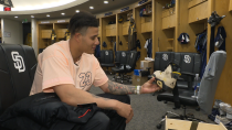 San Diego Padres star Manny Machado opens an exclusive pair of retro Air Jordan 6s that were gifted to 11 players around Major League Baseball.