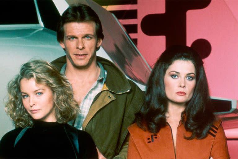 Faye Grant, Marc Singer y Jane Badler, los protagonistas de una de las series más recordadas de los 80