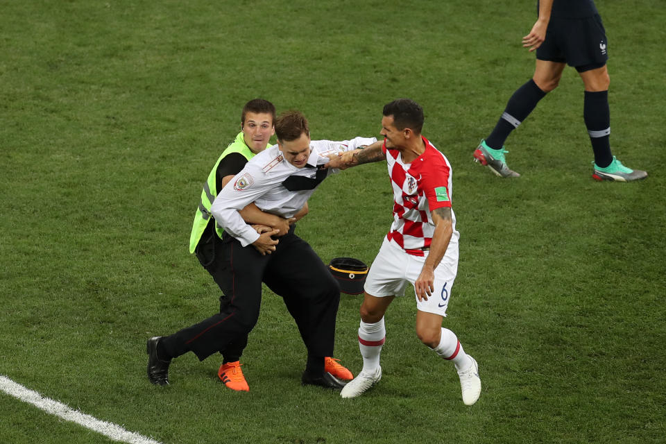 Espontáneos interrumpieron la final en el Estadio Luzhniki