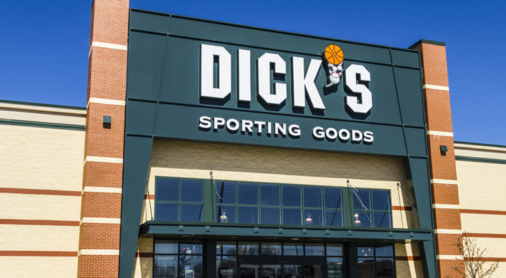 An image of a Dick's Sporting Goods retail location