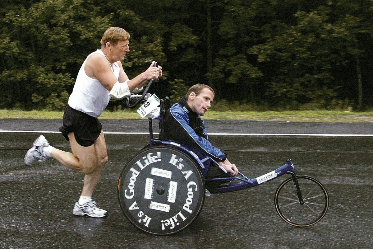 Dick Hoyt Boston Marathon Icon Who Pushed His Son In A Wheelchair At