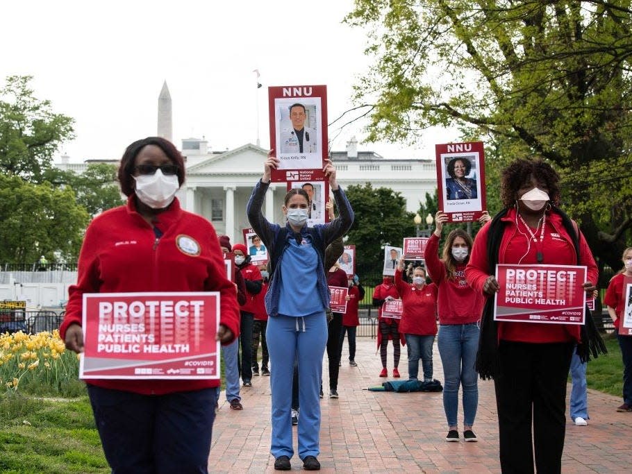 nurses coronavirus protest white house
