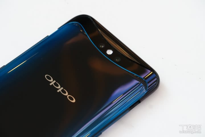 伸縮手機相繼登台，OPPO Find X、Vivo NEX 硬體規格比一比