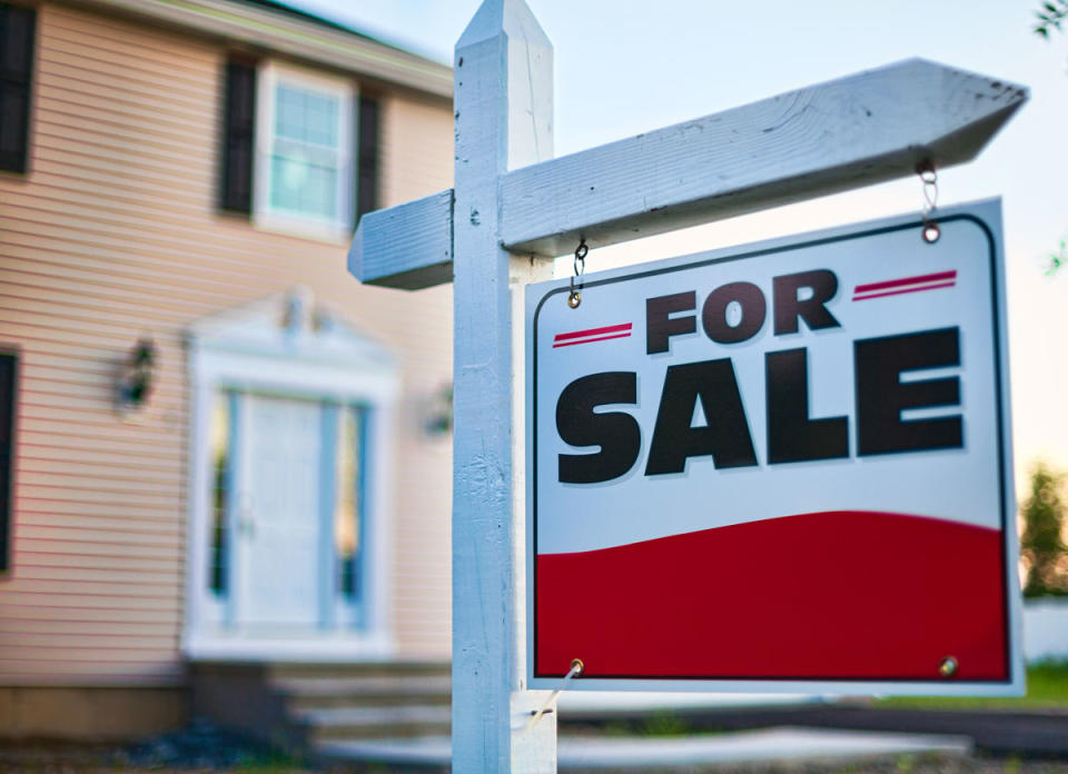 9 Ways Your Neighbors Can Screw Up Your Home Sale