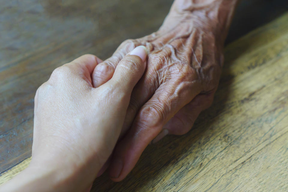 Die Lebenserwartung von verstorbenen Corona-Patienten wäre deutlich höher gewesen, als oft behauptet wird. (Symbolbild: Getty)