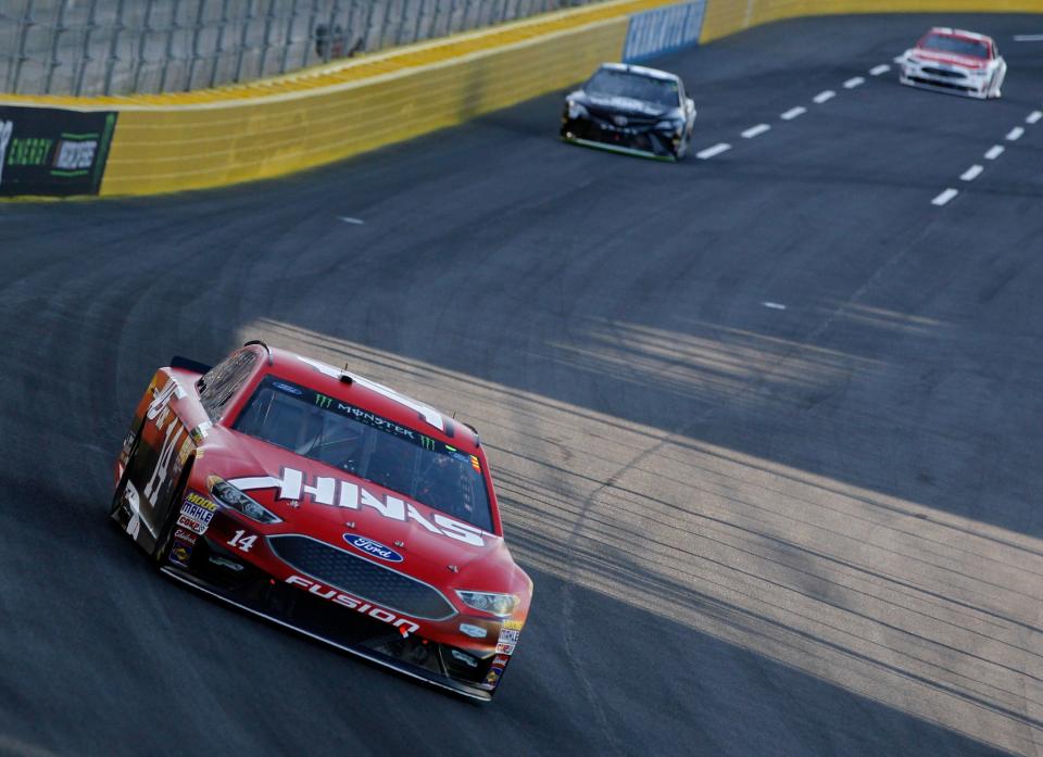 Clint Bowyer started first and won the first 20-lap stage of the qualifying race. (Getty)