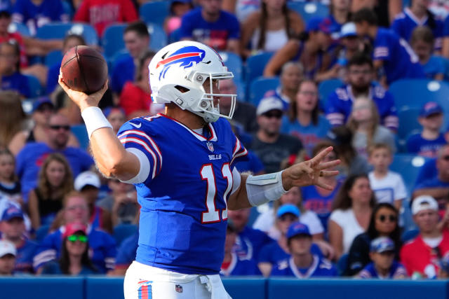 Giants work out quarterbacks Matt Barkley and Ian Book as Daniel Jones  continues to deal with neck injury 