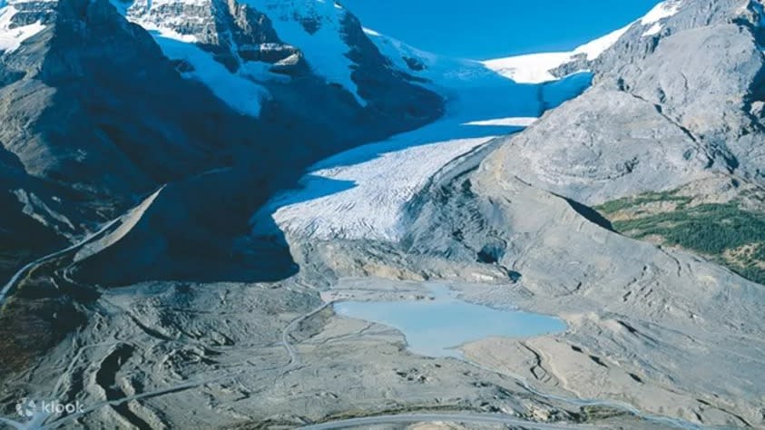 Columbia Icefield Day Tour From Calgary | Jasper National Park and Ice Explorer (Photo: Klook SG)