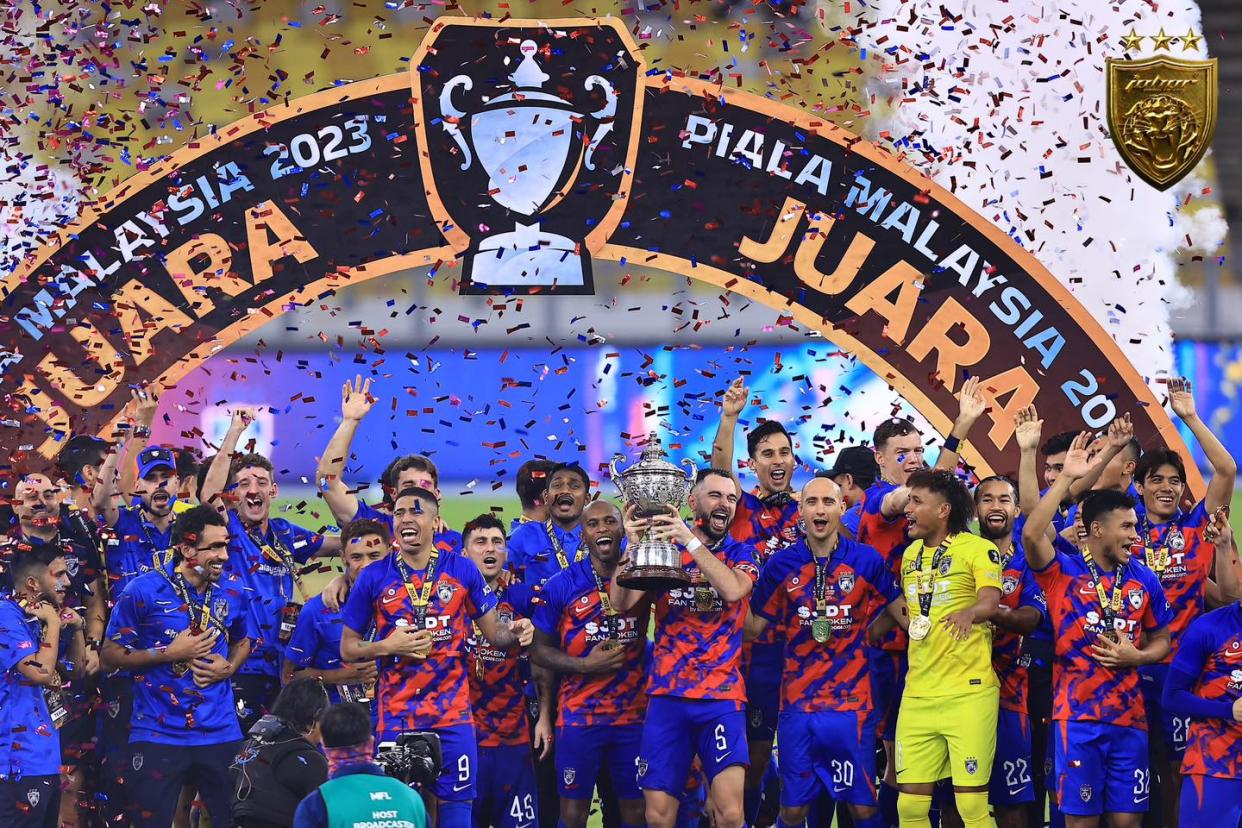 Johor Darul Ta'zim celebrate winning the 2023 Malaysia Cup final against Terengganu FC. (PHOTO: Facebook/JDT)