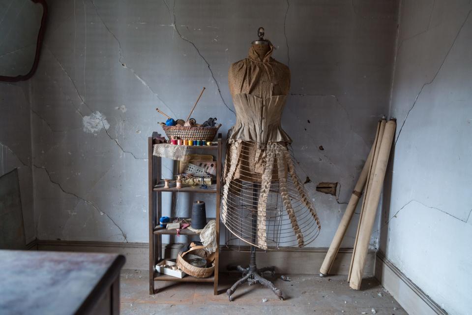 abandoned home long island mannequin