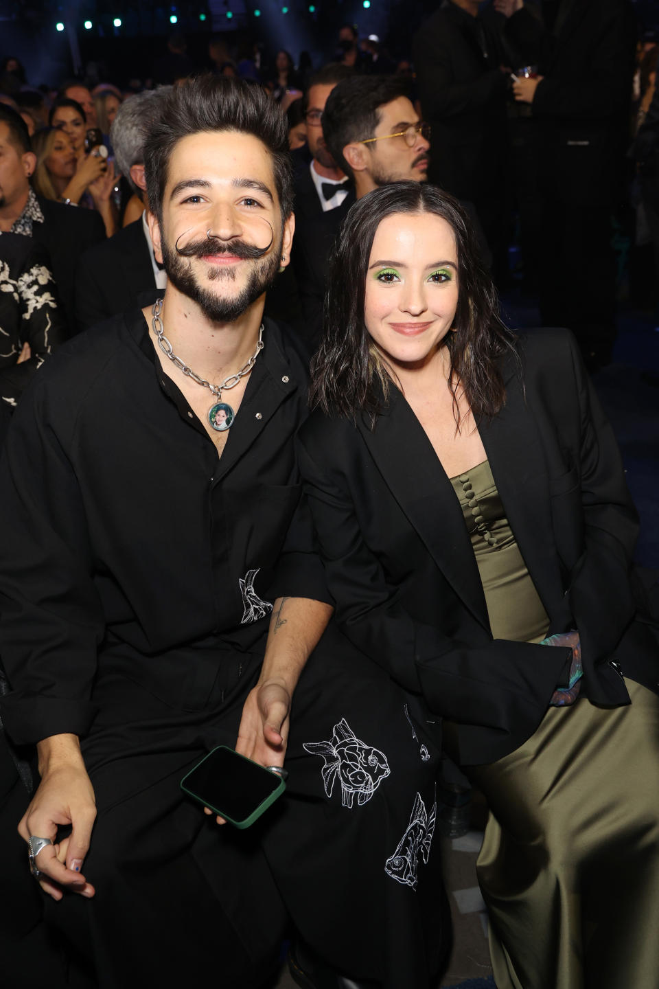 Camilo y Evaluna Montaner posan en La 22ª Entrega Anual del Latin GRAMMY en el MGM Grand Garden Arena, el 18 de noviembre de 2021 en Las Vegas, Nevada. (Foto: Rodrigo Varela/Getty Images)