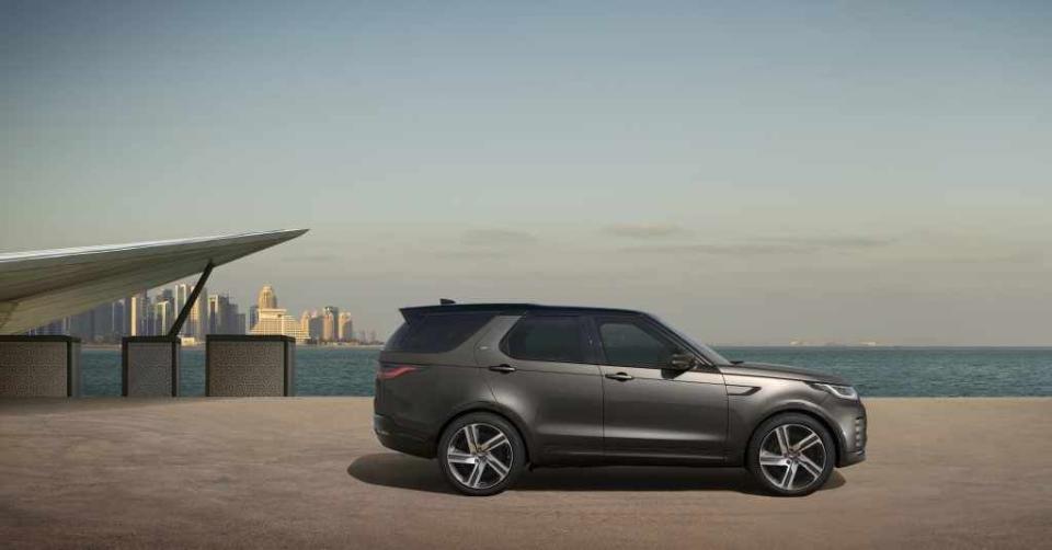 <p>Used versions of Land Rover's mid-size Discovery SUV currently wear an average price of $40,841, per iSeeCars. One year ago, though, a used Disco wore an average price of $50,973 in February 2023.</p><p><a class="link " href="https://www.caranddriver.com/land-rover/discovery" rel="nofollow noopener" target="_blank" data-ylk="slk:MORE ABOUT THE LAND ROVER DISCOVERY;elm:context_link;itc:0;sec:content-canvas">MORE ABOUT THE LAND ROVER DISCOVERY</a></p>