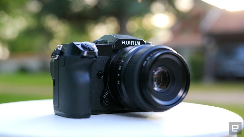 <p>Fujifilm GFX 100S review gallery</p> 