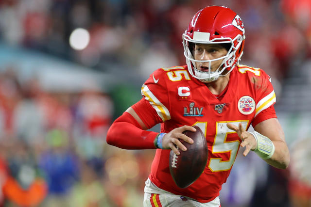 Concern Growing Over Chiefs QB Patrick Mahomes' Contract in 2022