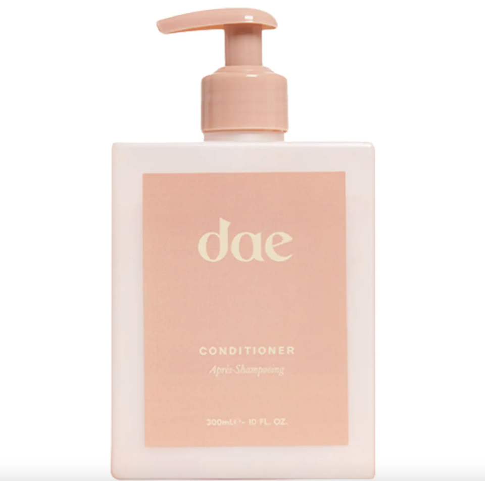 Dae Signature Conditioner in pink peach bottle (Photo via Sephora)