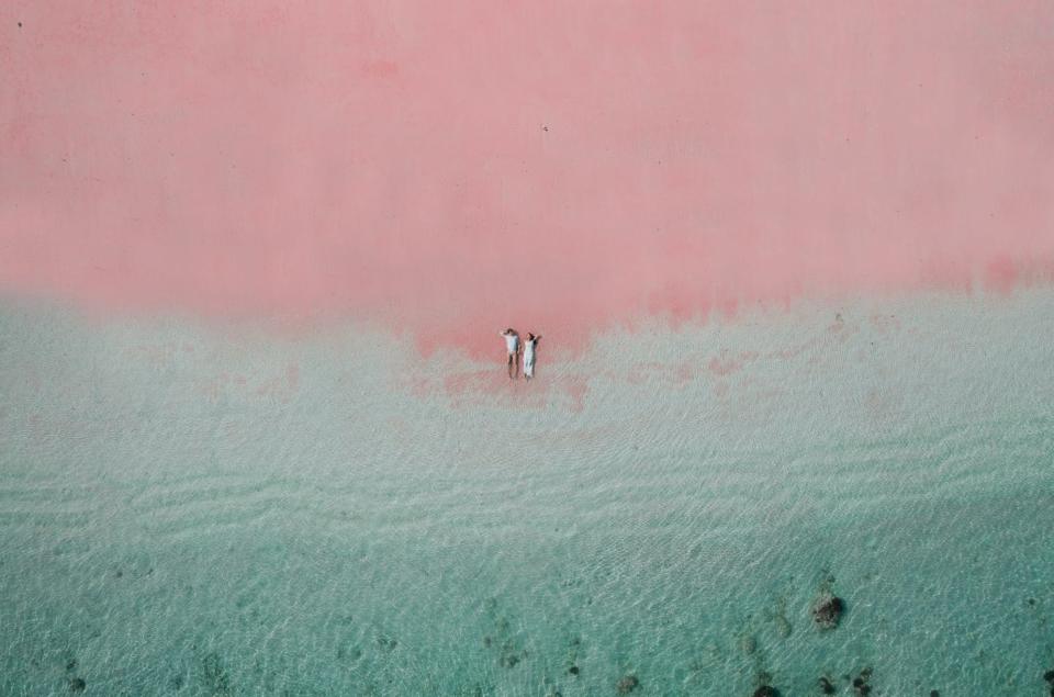 Stephen Yau. Stephen Yau Weddings. Pink Beach, Flores, Indonesia