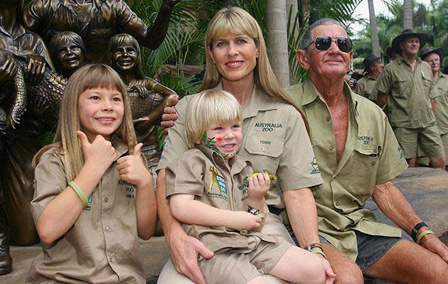 Bindi pictured with her mother, Terri, brother, Robert, and grandfather, Bob, in 2007. Photo: Getty Images.