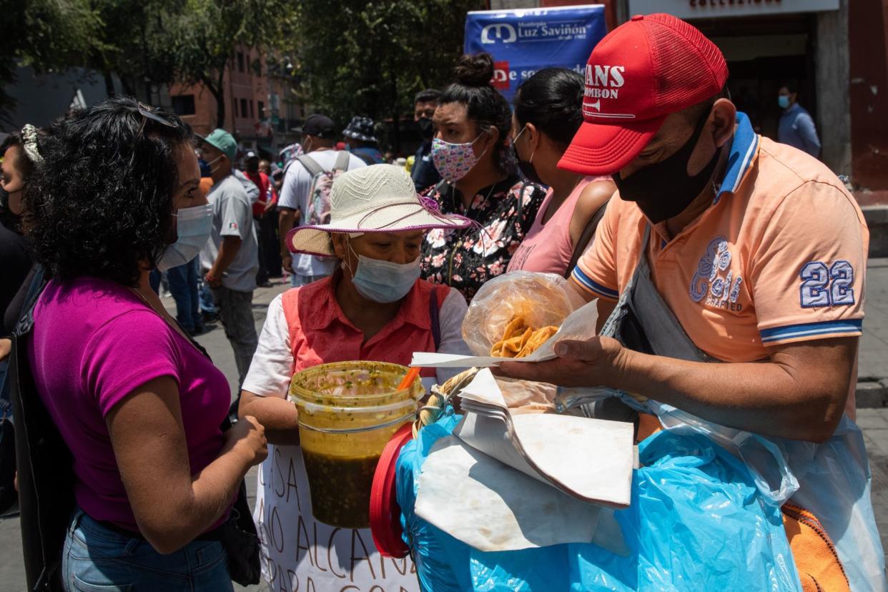 Tacos de canasta, toda una tradición en las calles de la Ciudad de México, pero el origen es de San Vicente Xiloxochitla. (CUARTOSCURO.COM)