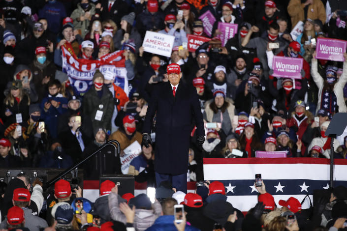 Donald Trump Ends Presidential Campaign With Two Rallies In Michigan (Kamil Krzaczynski / Getty Images)