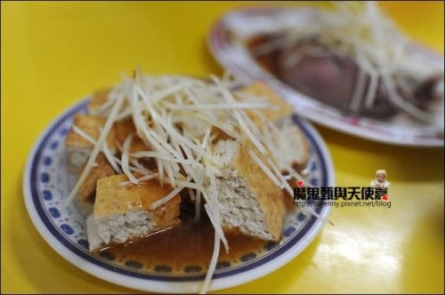 《新北市蘆洲景點美食》環堤大道寵物彩繪階梯(最新景點)．蘆洲李宅古蹟(抓周收涎熱點)．阿六切仔麵(捷運蘆洲站)．得勝街廟口米苔目(捷運三民高中站)