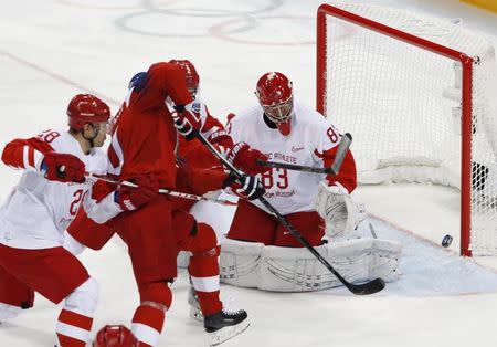 Ice Hockey - Pyeongchang 2018 Winter Olympics - Men Semifinal Match - Czech Republic v Olympic athletes from Russia - Gangneung Hockey Centre, Gangneung, South Korea - February 23, 2018 - Czech Republic's Roman Cervenka and Olympic athletes from Russia's Vasili Koshechkin in action. REUTERS/Kim Kyung-Hoon