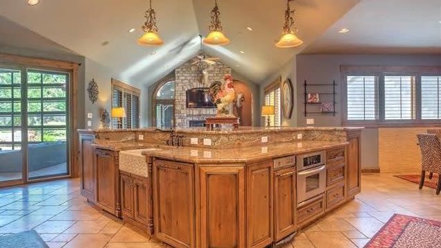 Colorado Rockies Legend Todd Helton Selling Colorado Mansion for $2.3M