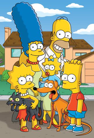 <p>Fox</p> The Simpsons family - Lisa, Marge, Maggie, Homer and Bart