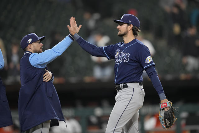 Josh Lowe hits walk-off single in Rays' win over Blue Jays