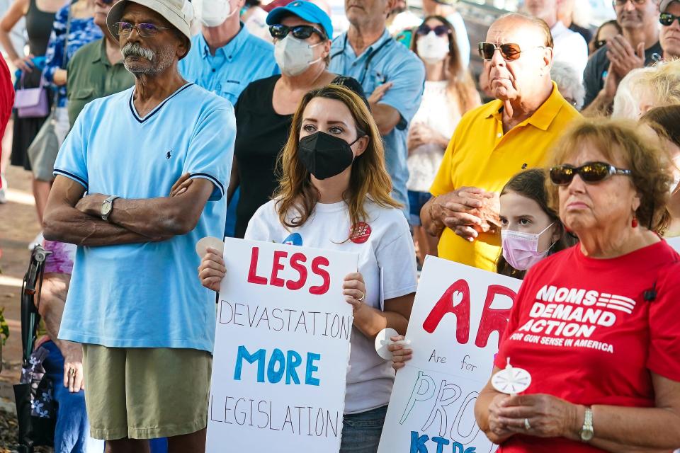 In response to the recent mass shootings, about 400 people gathered at Five Points Park in Sarasota on May 28 for a rally and vigil against gun violence. Multiple speakers from the community addressed the problem and the names of recent mass shooting victims were read during the vigil. Moms Demand Action and Sarasota Chapter of the Brady Campaign to Prevent Gun Violence organized the rally.