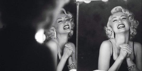 Rubia es un éxito de audiencia, pero los fans de Marilyn Monroe la están destrozando