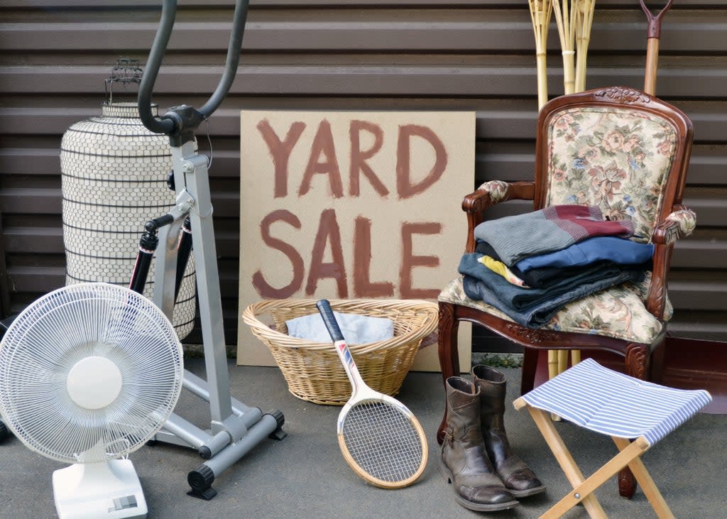 Man shares ‘divorce sale’ post about selling his furniture (Getty Images/iStockphoto)